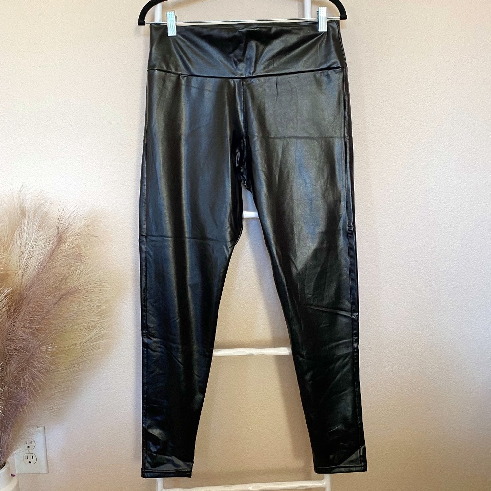Faux Leather Black Shiny Leggings L